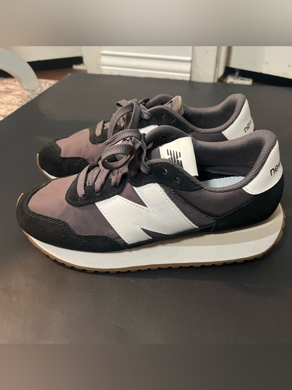 NEW New Balance 237 Gray Black White sneakers Sz 7.5
